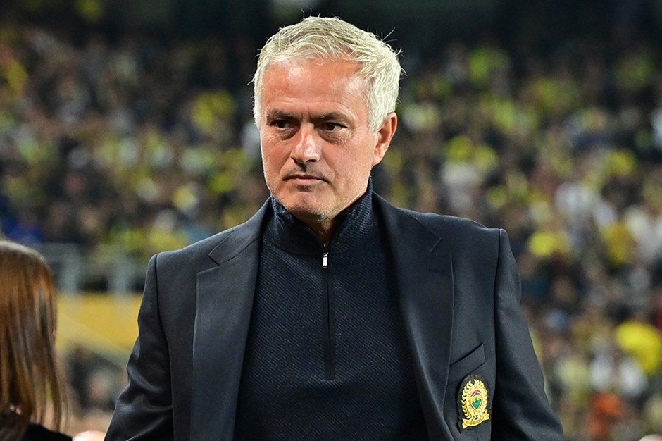 José Mourinho Người Đặc Biệt Một Thời - Huyền Thoại Bóng Đá