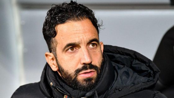 Manchester United Manager Ruben Amorim Joshua Zirkzee