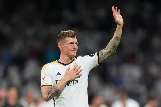 Real Madrid Legend Toni Kroos Thanking Fans After a Game