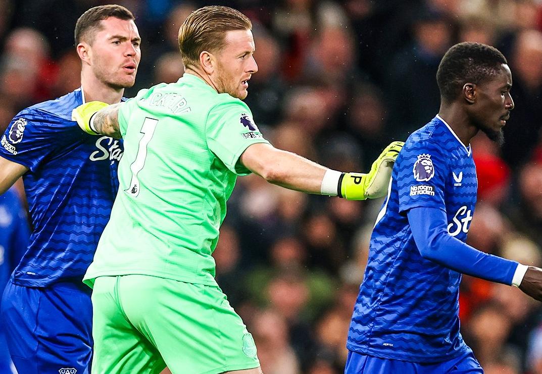 Idrissa Gueye Red Card: Fans Make Racism Claim Against Referee
