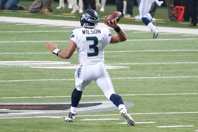 Source: Mark Runyon | Pro Football Schedules via profootballschedules.com/falcons-vs-seahawks-photos