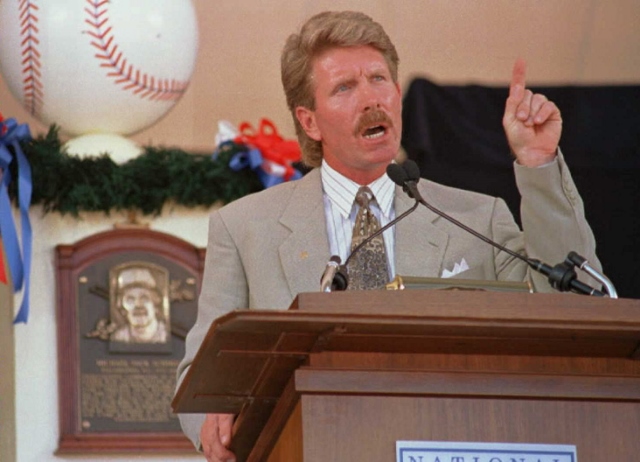 MLB: Top 10 Players Who Easily Made It Into the Hall of Fame