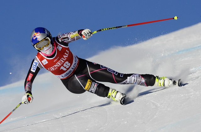 Lindsey Vonn skis down the slopes. 