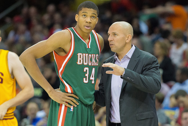 Giannis Antetokounmpo speaks with Bucks head coach Jason Kidd.