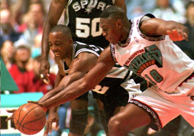 The 10 Best Uniforms in NBA History