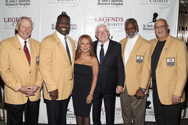 NFL Hall of Fame Inductees Jan Stenerud, Randall McDaniel, Marlo Thomas, Phil Donahue, Bobby Bell, and Paul Krause attend the 2014 Legends For Charity Dinner.