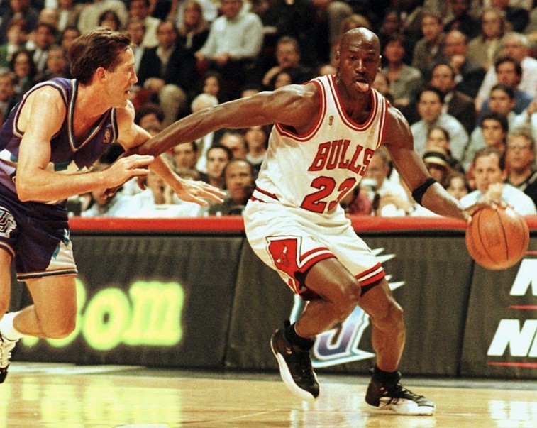 Michael Jordan drives to the basket. 