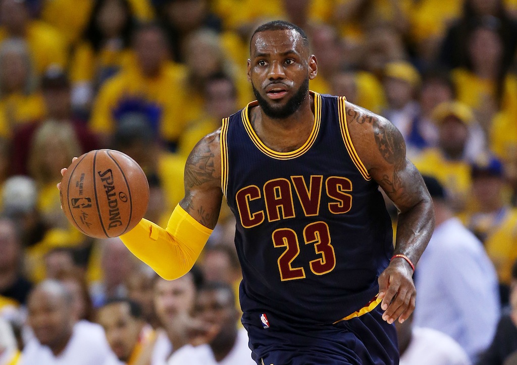 Golden State Warriors: Title Contenders Without Steph Curry?