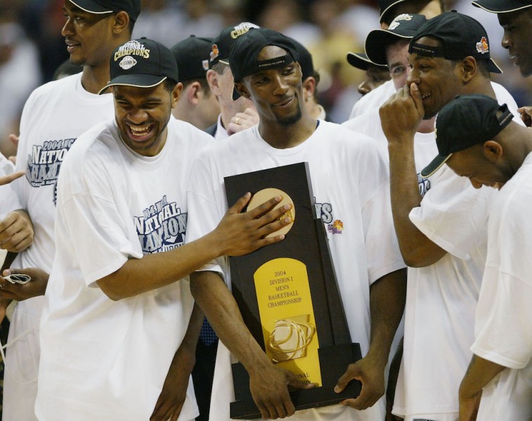 2004 Connecticut Huskies celebrate national championship