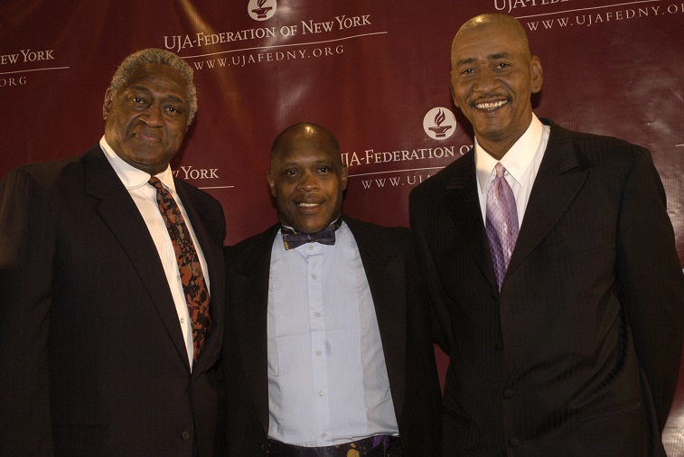 NEW YORK - MAY 20: (HOLLYWOOD REPORTER OUT) (L-R) NBA Hall of Famers Willis Reed, Nate "Tiny" Archibald and George "Iceman" Girvin attend the UJA-Federation of New York Dinner honoring Comcast executives Ralph Roberts and Brian Roberts at the Waldorf Astoria May 20, 2003 in New York City. (Photo by )