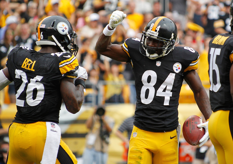 Le'Veon Bell and Antonio Brown (84) celebrate a touchdown