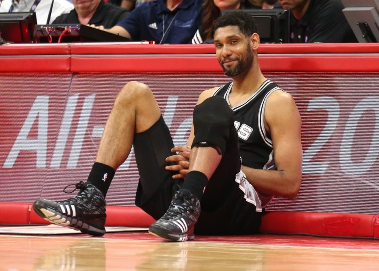 Tim Duncan waits to check into the game against the Clippers