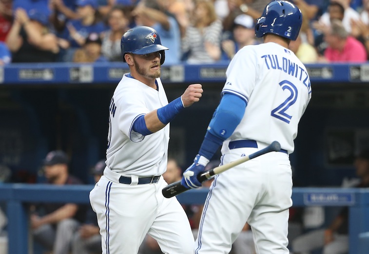 Tom Szczerbowski/Getty Images