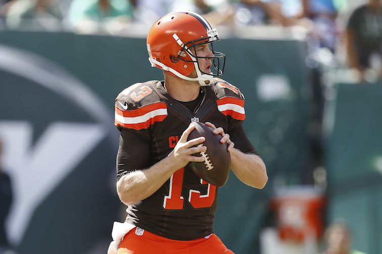 Josh McCown throws against the Jets