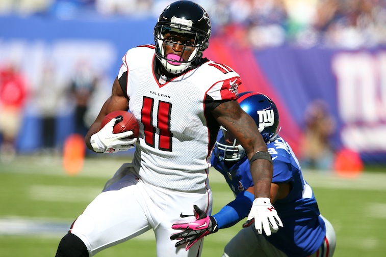 Julio Jones makes a catch against the New York Giants