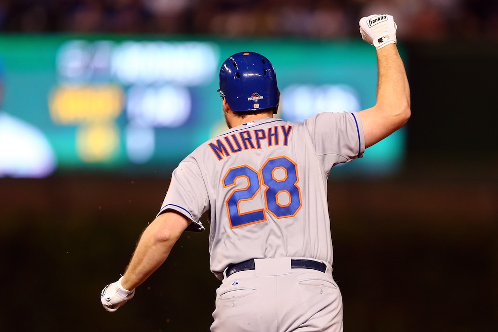 Daniel Murphy rounds the bases