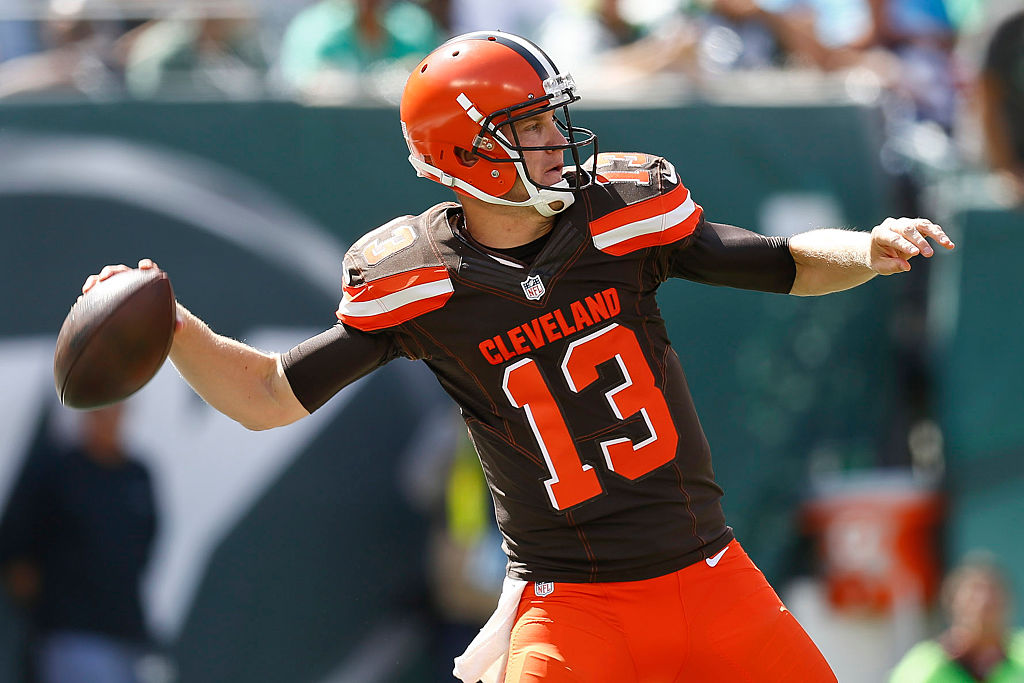 Josh McCown of the Cleveland Browns passes against the New York Jets.