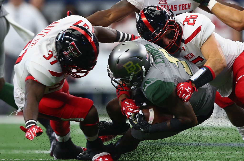 at AT&T Stadium on October 3, 2015 in Arlington, Texas.