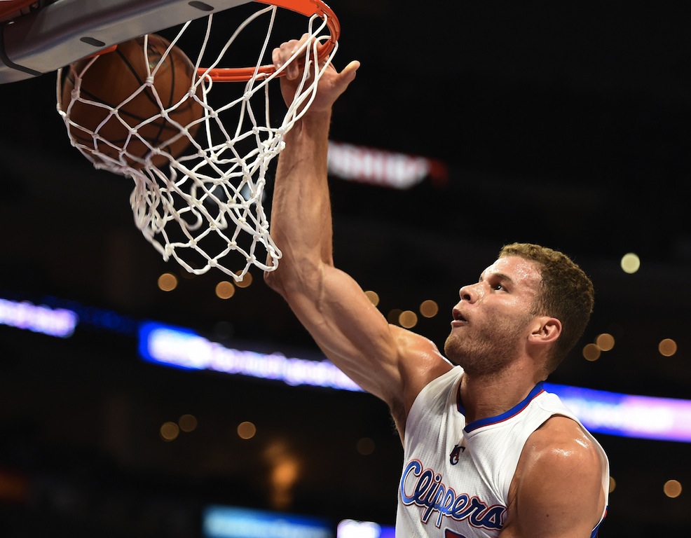 Blake Griffin dunks against the 76ers