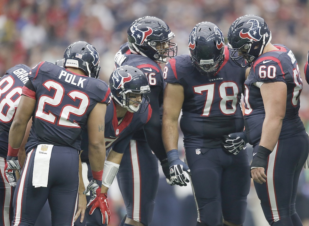 Brian Hoyer #7 leads the Texans huddle