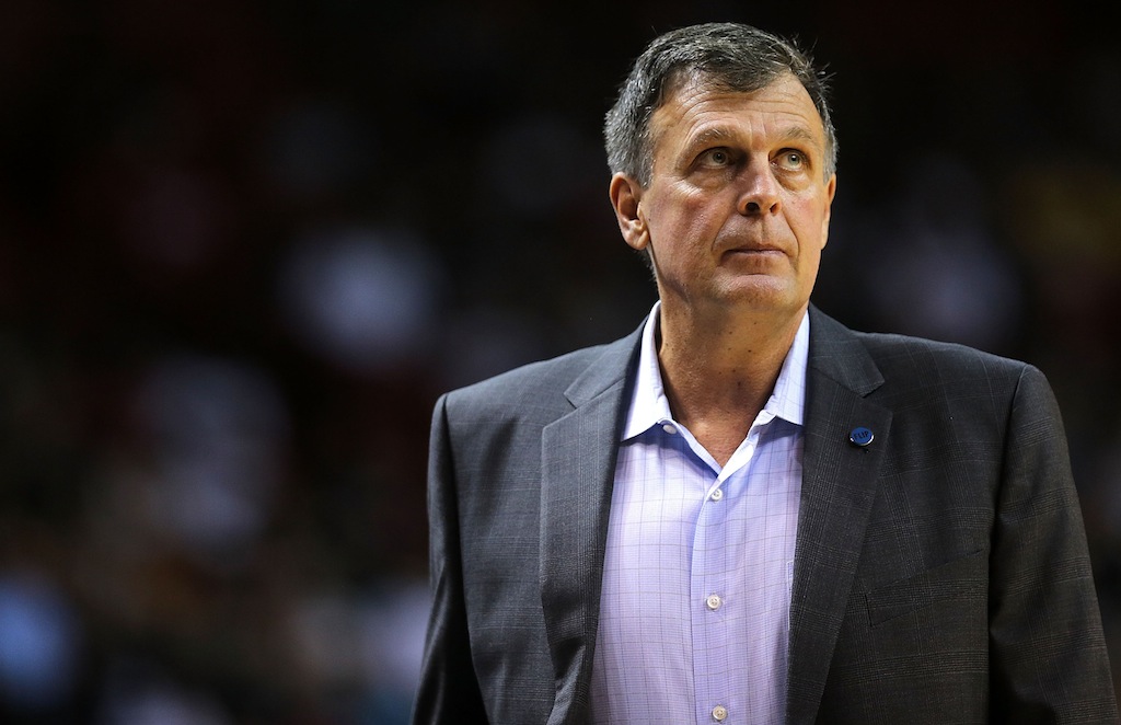 Kevin McHale looks up at the scoreboard.