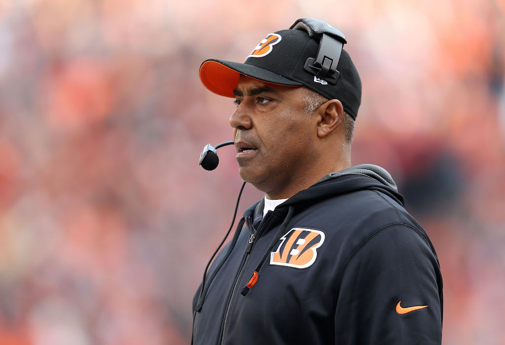 Cincinnati Bengals head coach Marvin Lewis gives instructions to his team.
