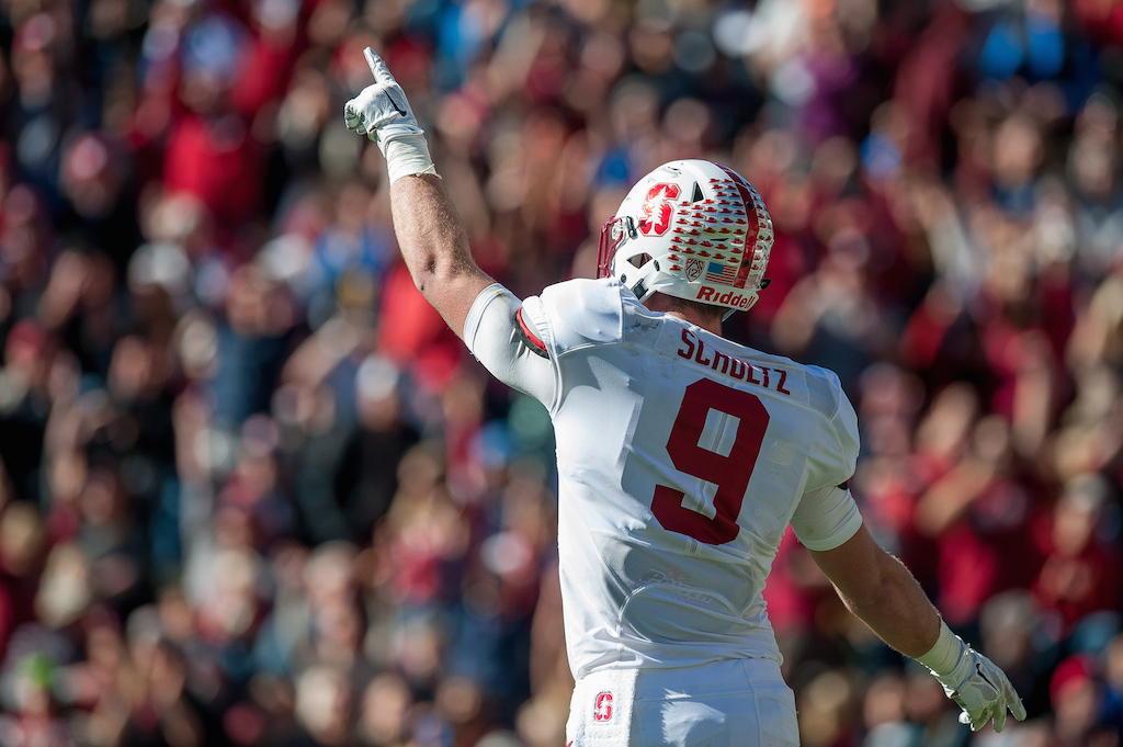 Dalton Schultz #9 of the Stanford Cardinal celebrates a second quarter touchdown