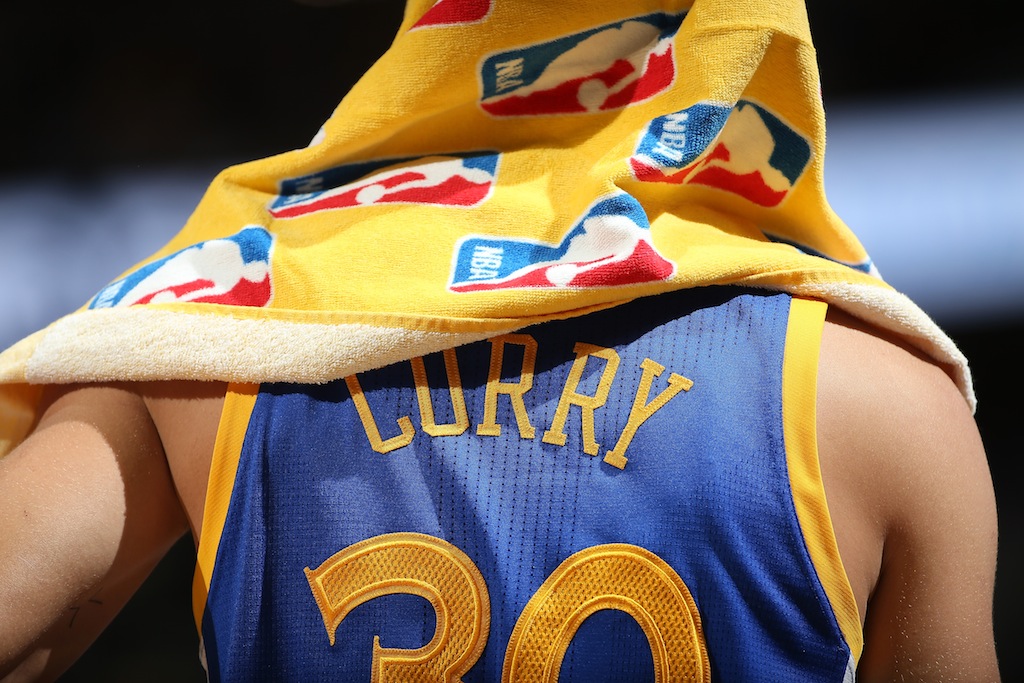 Detailed looked at Stephen Curry's jersey