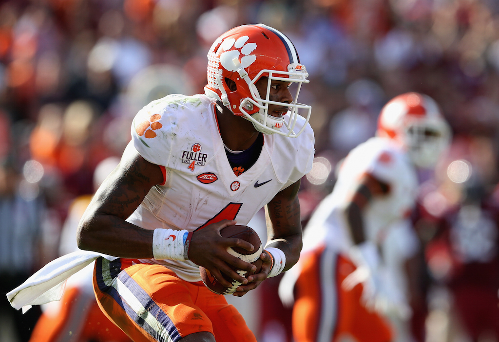 Deshaun Watson makes a play against South Carolina