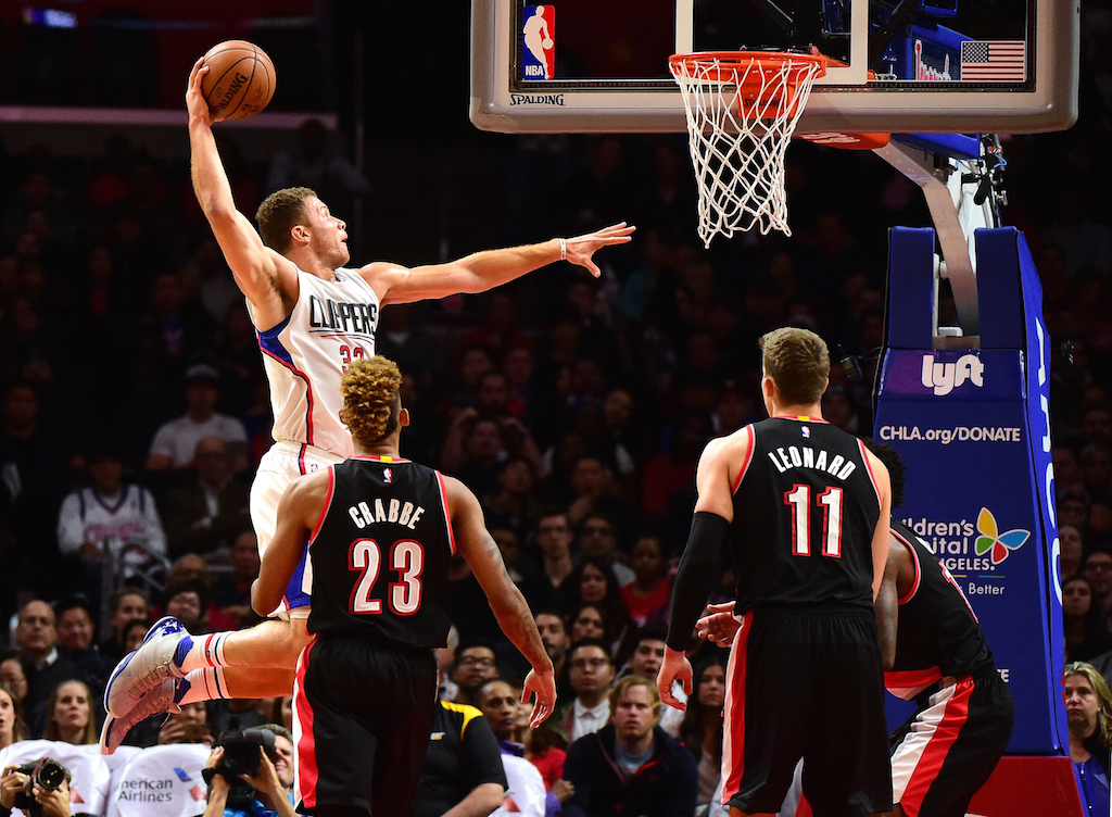 Blake Griffin #32 of the Los Angeles Clippers dunks