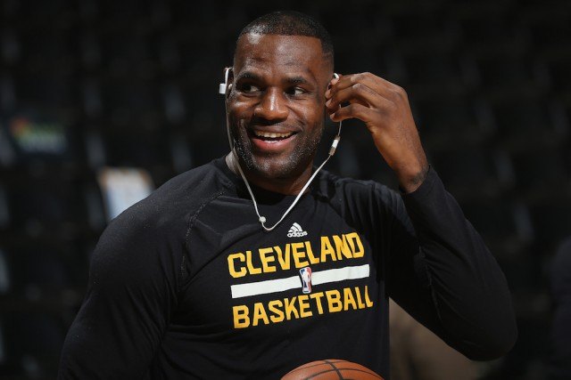 Could LeBron James's New Nike Deal Pay Him Enough to Buy an NBA Team?