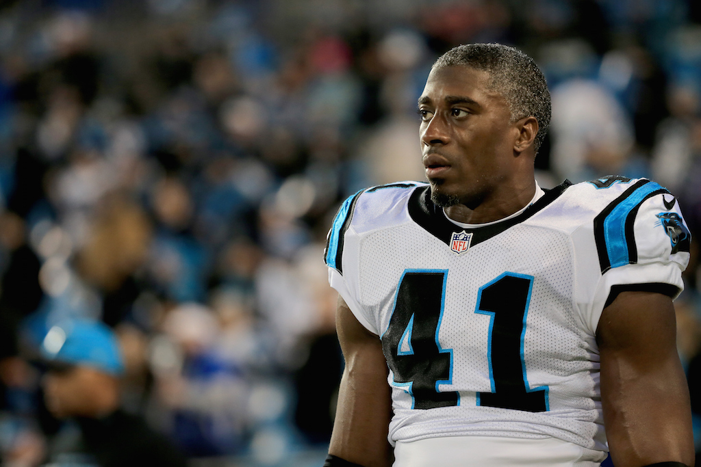 Roman Harper looks on prior to the NFC Championship game against the Cardinals