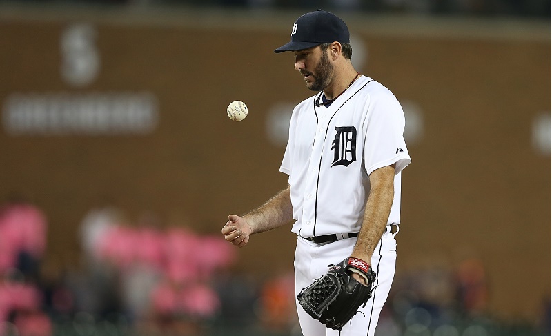 Detroit Tigers pitcher Justin Verlander tosses a ball on the mound