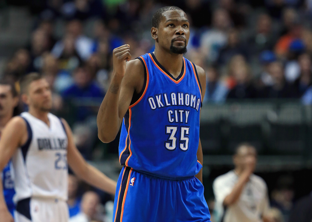 Kevin Durant celebrates scoring against Dallas.