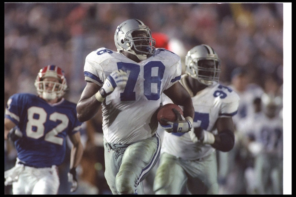 Leon Lett returns a fumble