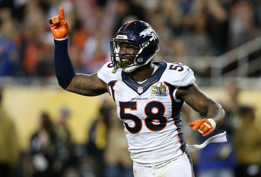 Von Miller points to the sky, indicating that the Broncos are No. 1.