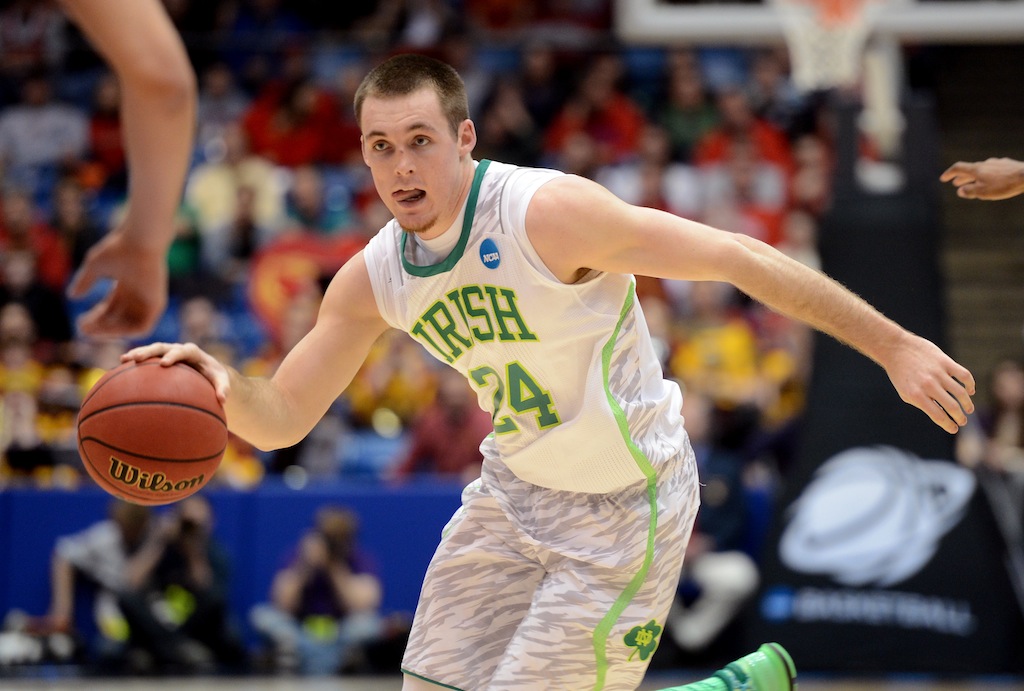 Pat Connaughton handles the ball for Notre Dame