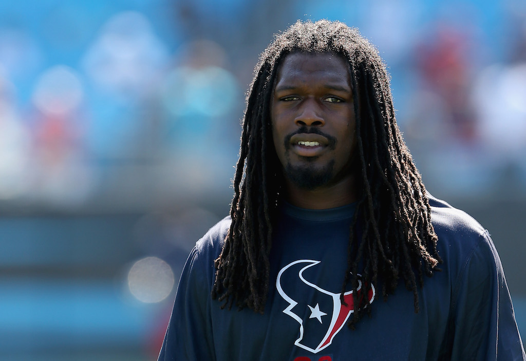 Jadeveon Clowney watches a game while on Injured Reserve.