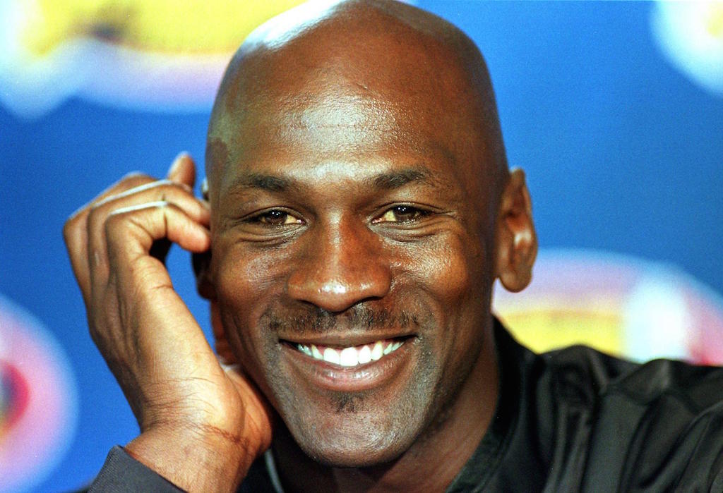 Michael Jordan på en pressekonference under NBA-finalen