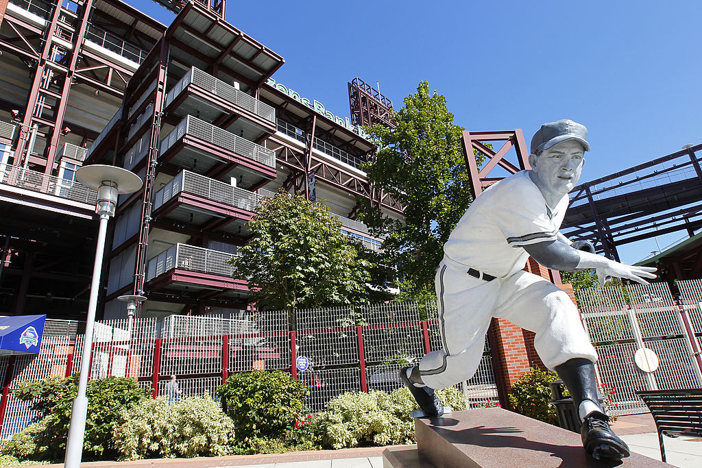 PHILADELPHIA, PA - SEPTEMBER 23: A statue of Hall of Fammer Robin Roberts stands in front of Citizens Bank Park before the start of a MLB baseball game between the Atlanta Braves and the Philadelphia Phillies on September 23, 2012 at Citizens Bank Park in Philadelphia, Pennsylvania. (Photo by Rich Schultz/Getty Images)
