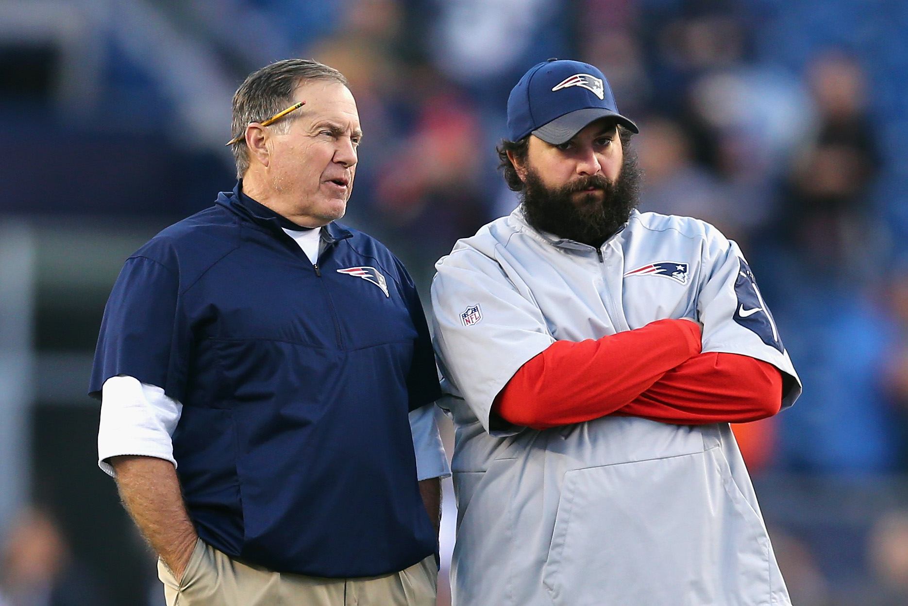 Patriots head coach Bill Belichick of the New England Patriots talks with defensive coordinator Matt Patricia.