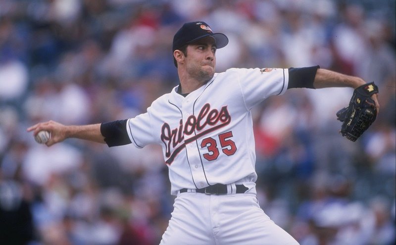 16 Apr 1998: Pitcher Mike Mussina of the Baltimore Orioles in action during a game against the Chicago White Sox at Camden Yards in Baltimore, Maryland. The White Sox defeated the Orioles 8-2.
