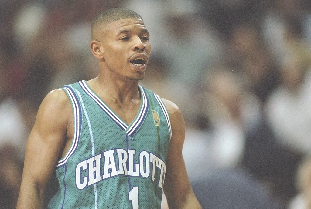 muggsy bogues jersey retired