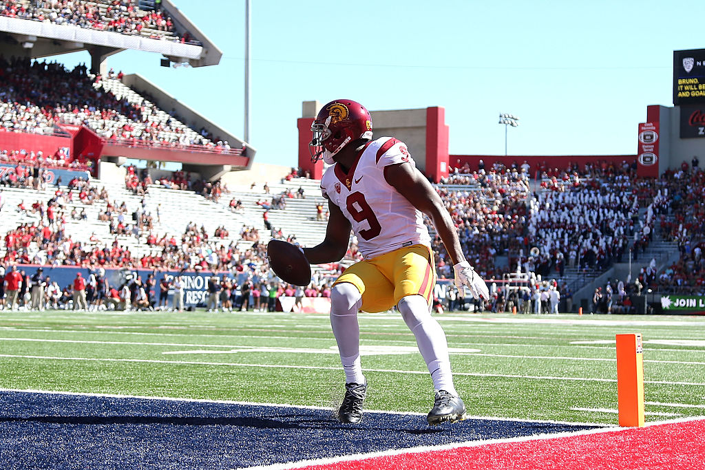 Wide receiver JuJu Smith-Schuster of the USC Trojans