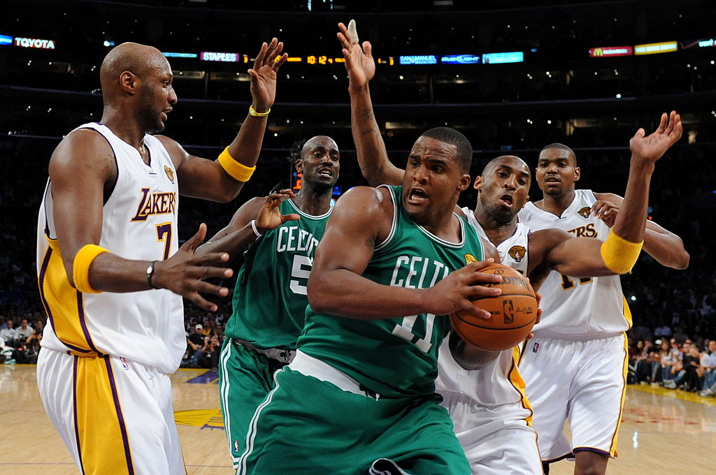 Boston Celtics player Glen Davis prepares to shoot.