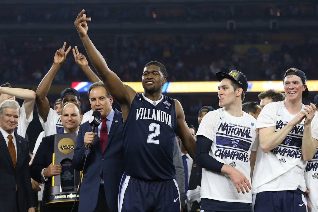 9 Most Memorable Shots in March Madness History