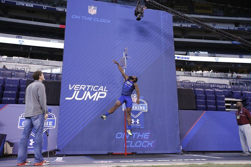 Tight end Clive Walford puts his best hops on display.