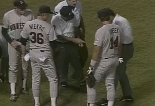 Joe Niekro is tossed for scuffing the ball.