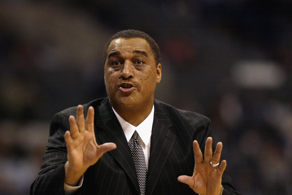 Dennis Johnson coaches the Clippers against the Raptors.