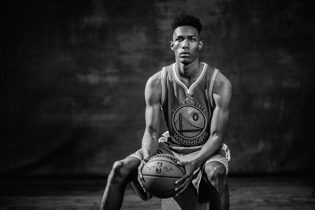 Patrick McCaw poses at the rookie photoshoot.